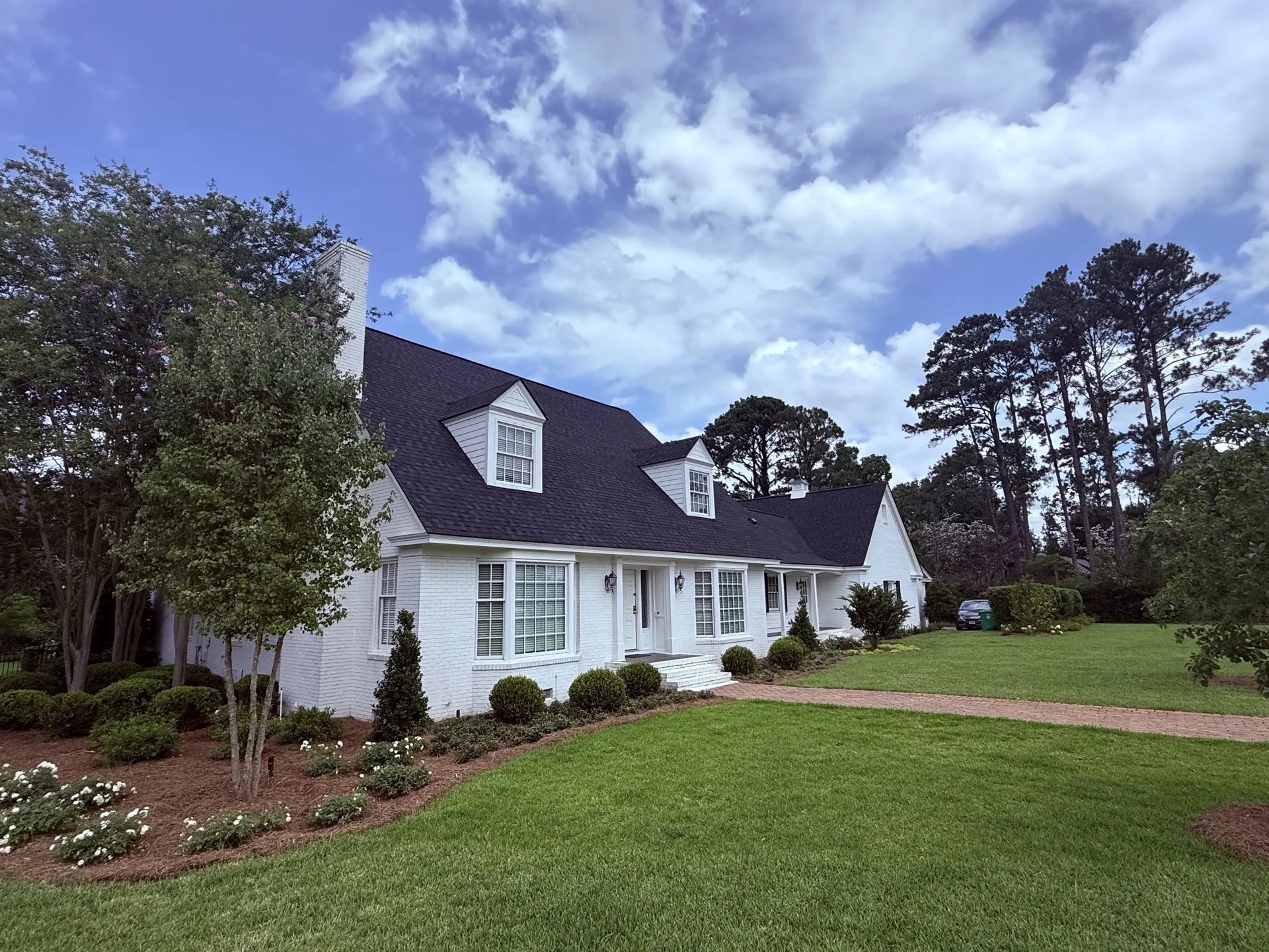 Classic colonial with professional landscaping in Valdosta